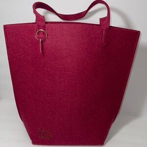 2025 NEW Bath and Body Works Deep Pink Felt Tote Bag